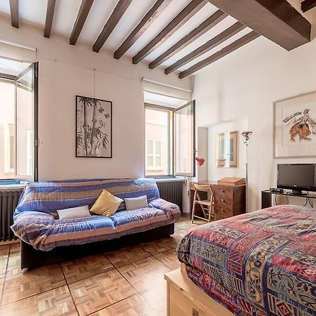 Studio Borgo Colonne Parma Exteriör bild