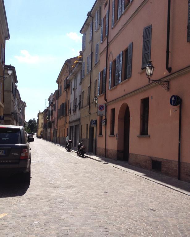 Studio Borgo Colonne Parma Exteriör bild
